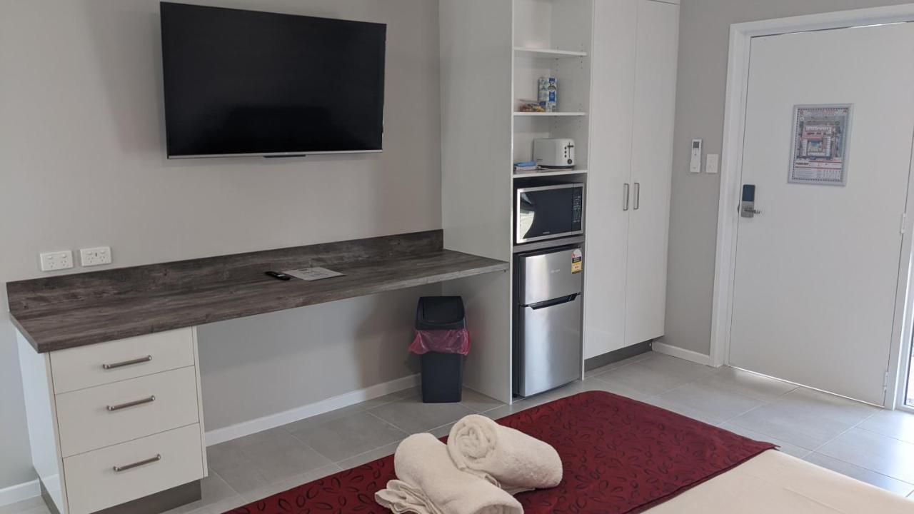 Monte Carlo Motor Inn Townsville Buitenkant foto