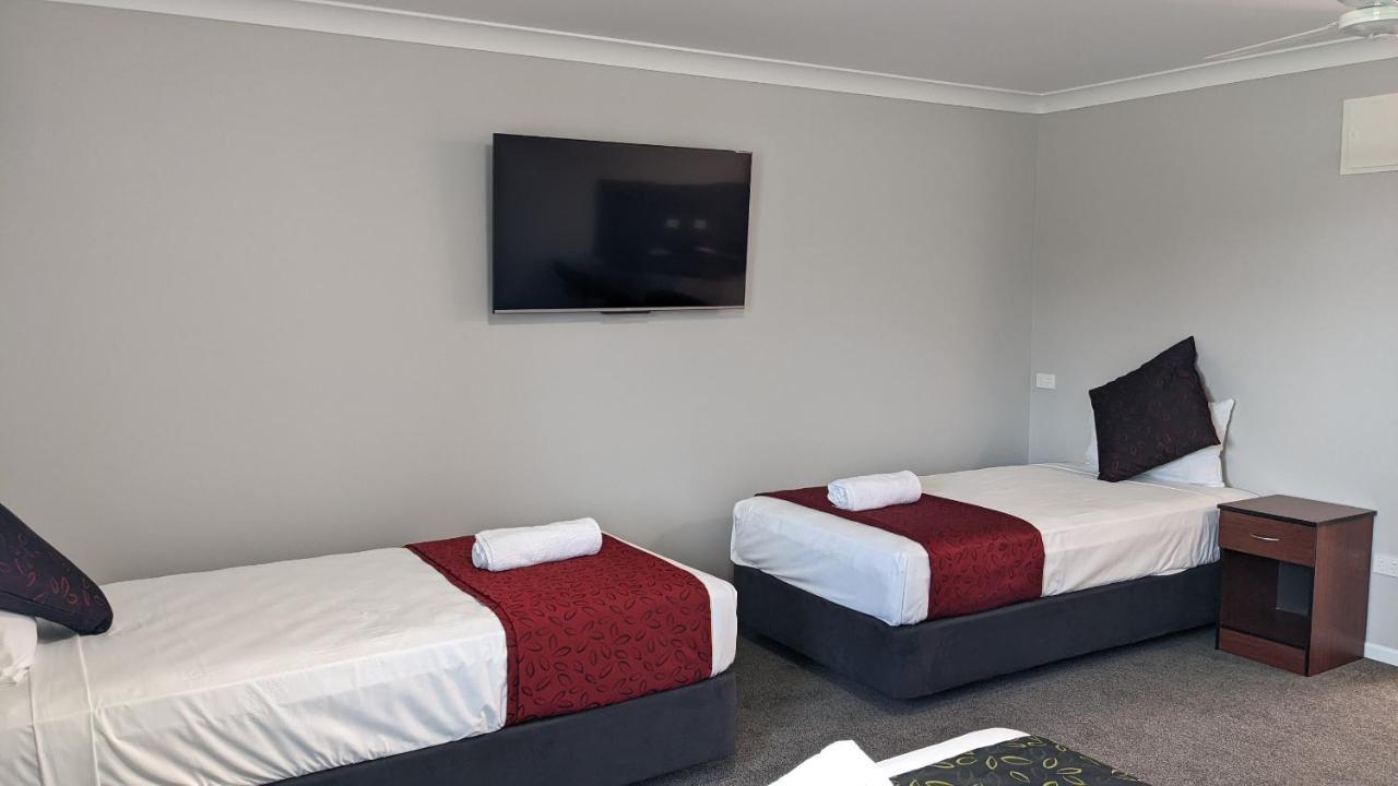 Monte Carlo Motor Inn Townsville Buitenkant foto