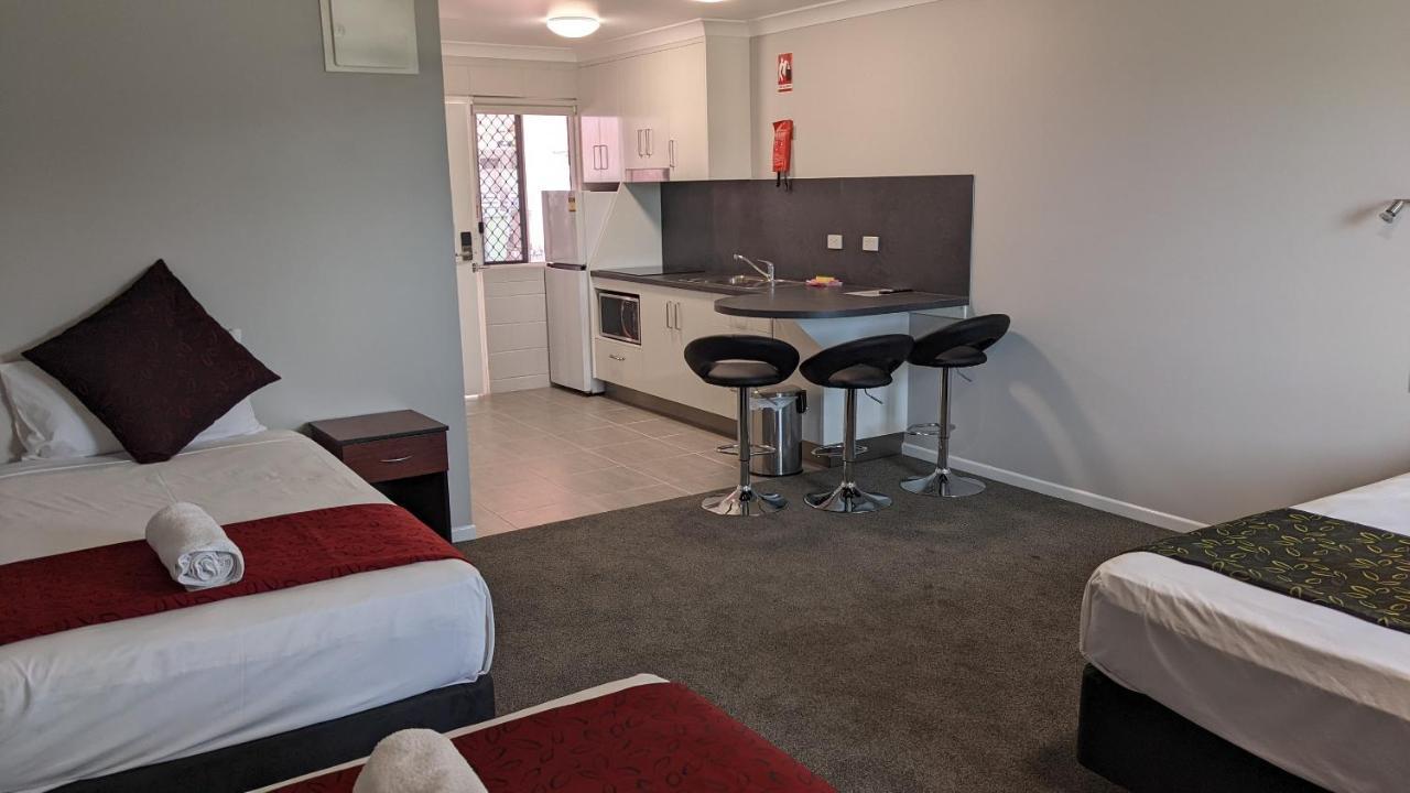 Monte Carlo Motor Inn Townsville Buitenkant foto