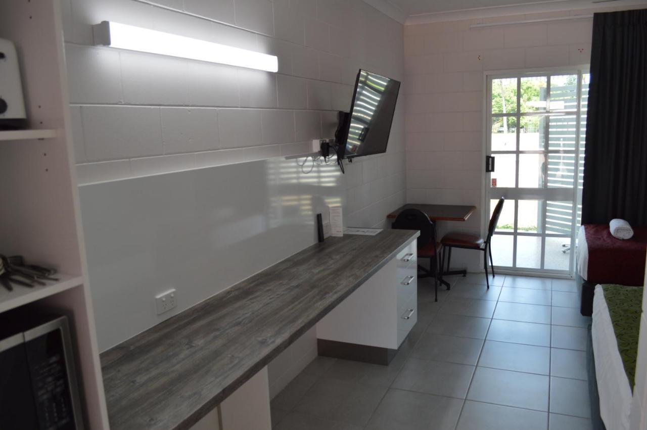 Monte Carlo Motor Inn Townsville Buitenkant foto