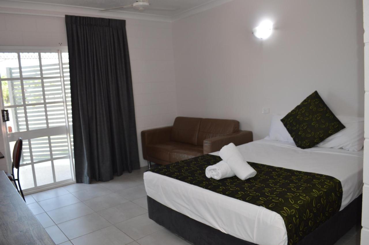 Monte Carlo Motor Inn Townsville Buitenkant foto
